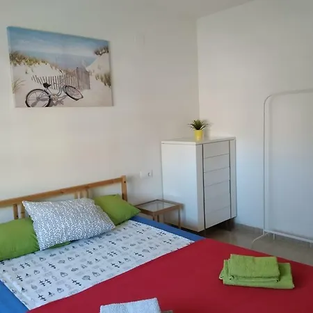 Verge De Montserrat Apartament *